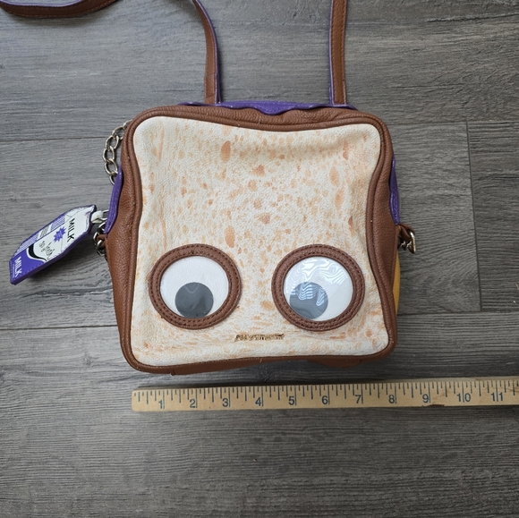 Betsey Johnson That's My Jam PB&J Shoulder Bag Milk Jug Hang Tag Funky - Picture 4 of 9